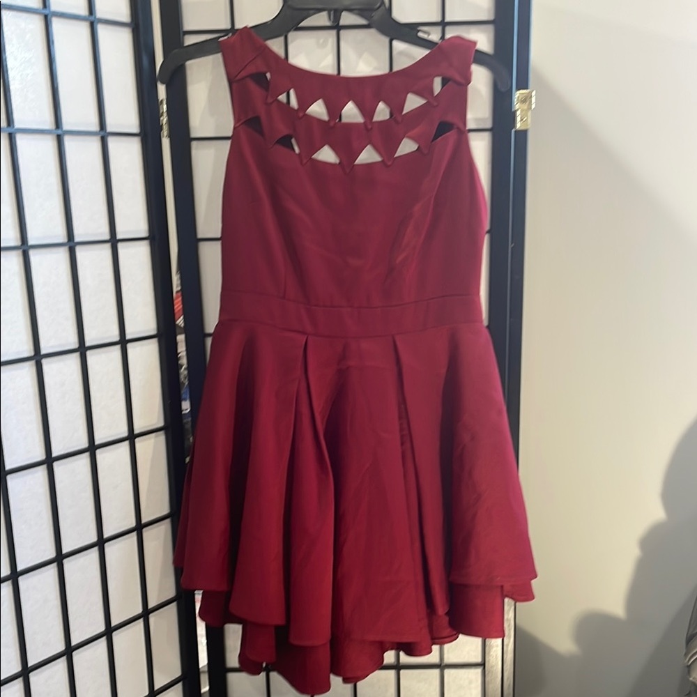 Elegant Red Sleeveless Dress
